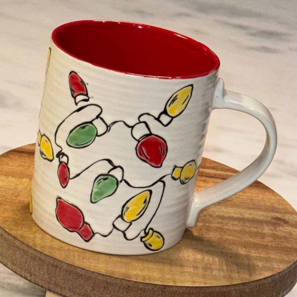 Spectrum Designz 2018 Holiday Mug with Festive Christmas Lights